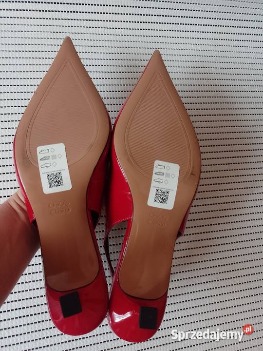 42 ASOS Czerwone niskie czółenka z odkrytą piętą Kraków