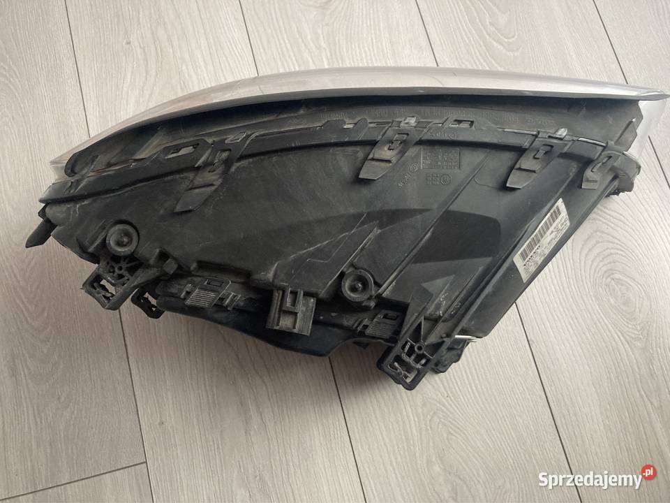VOLVO V70 lampa przednia Częstochowa sprzedam