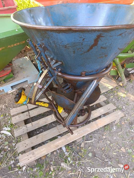 Rozsiewacz nawozów Rozsiewacze nawozów Jastrzębia