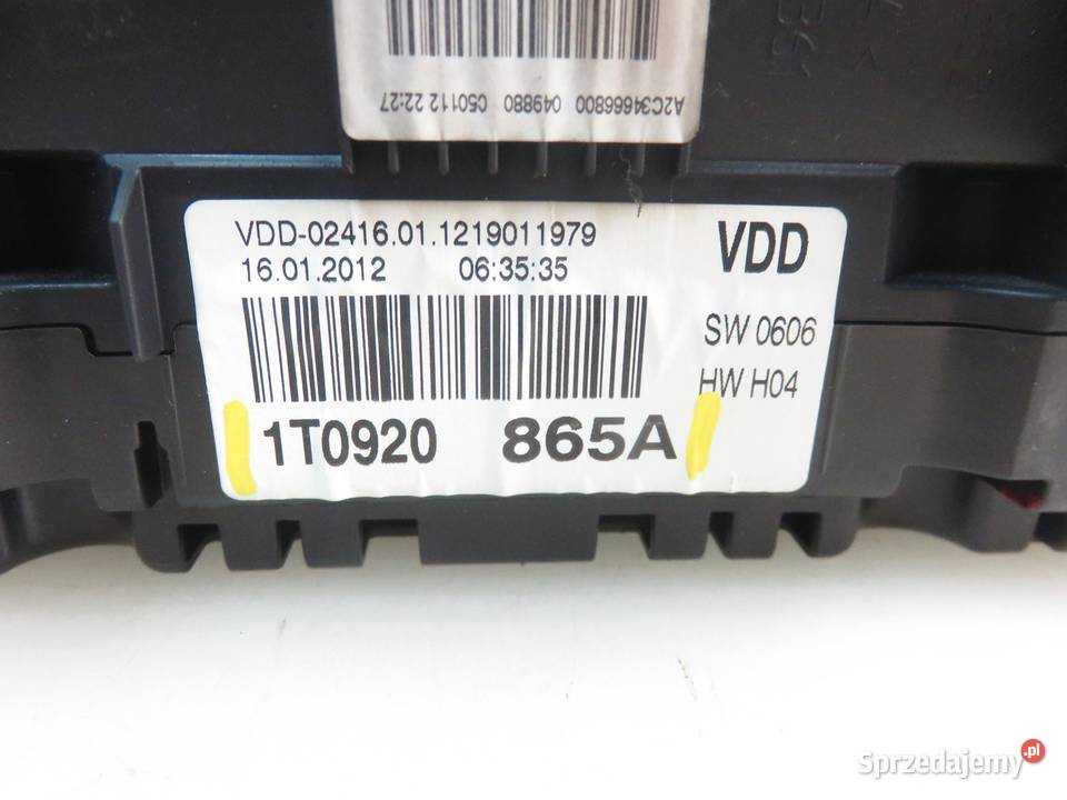 LICZNIK VW TOURAN II 1T3 20 TDI CFHC 1T0920865A osobowe Liczniki i zegary małopolskie