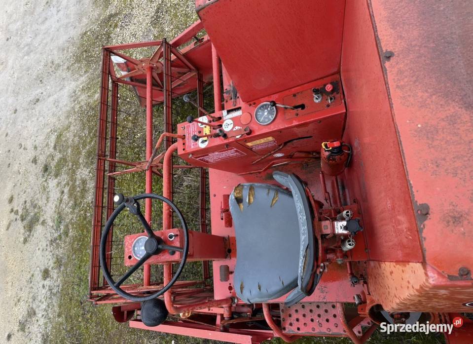 Kombajn Massey Ferguson 187 Łachów