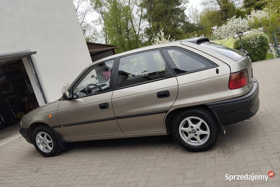 Opel Astra F 14 8 V 1995r Astra Gliwice