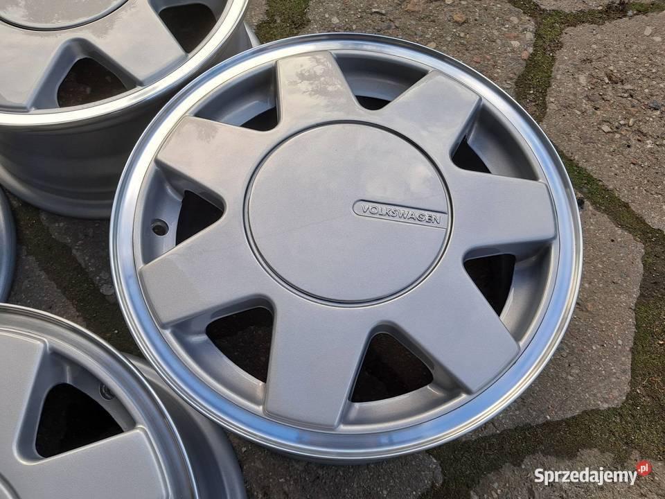Felgi VW 14 4x100 odświeżone polerowane Średnica 14" pomorskie Gołębiewo Wielkie sprzedam