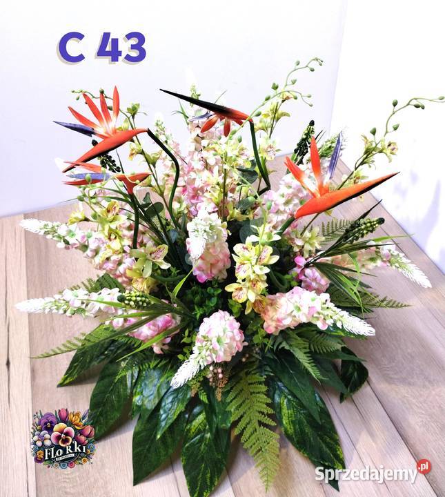 Wiązanka na cmentarz kompozycja stojąca na Dobre