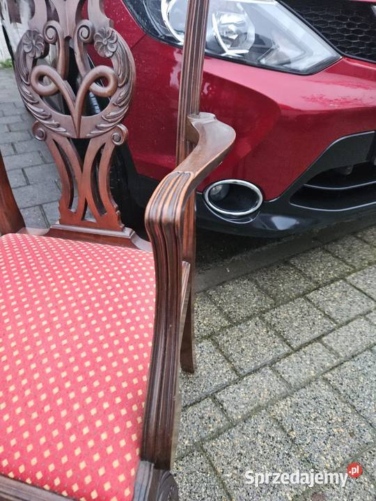 Pięknie zdobiony fotel klasyczny fotel ANGIELSKI Dom i Ogród śląskie Pszczyna