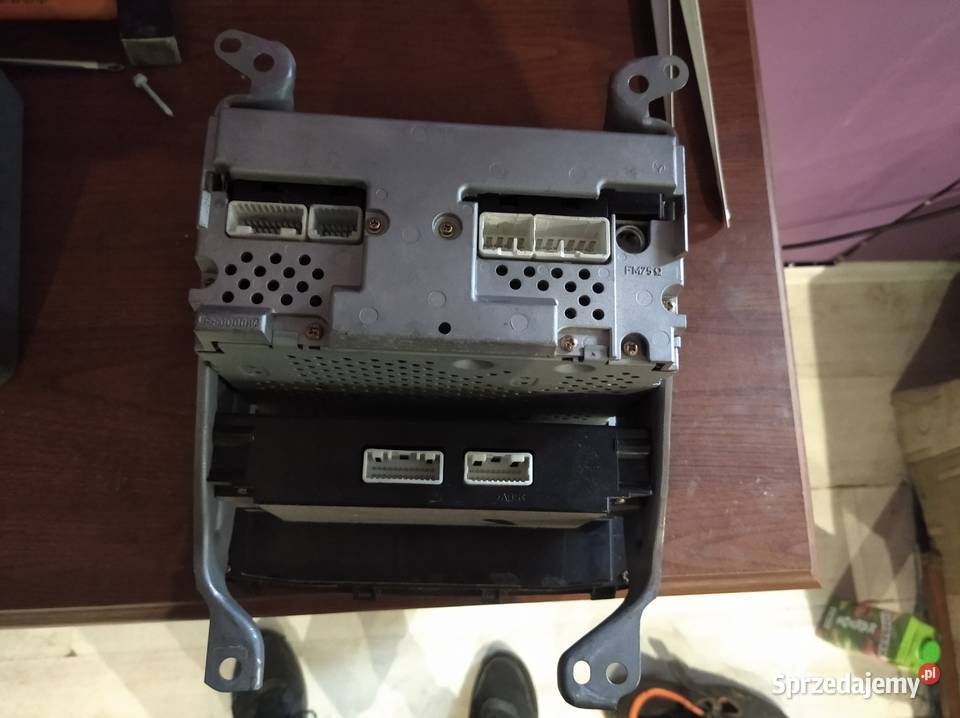 Oryginalne radio z panelem climatronic toyota Lubin