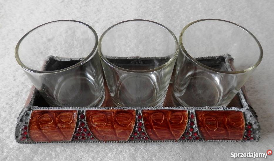 Unikatowy antyczny zestaw kieliszków w zdobionej Szczecinek