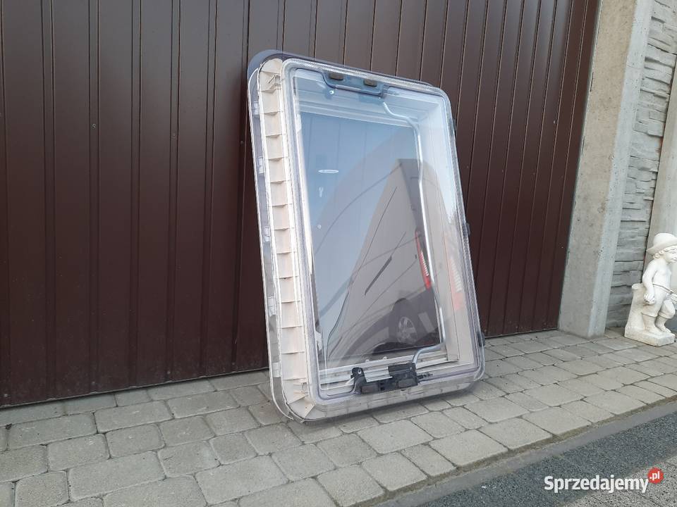 Okno dachowe przyczepa kempingowa kamper Skokowa