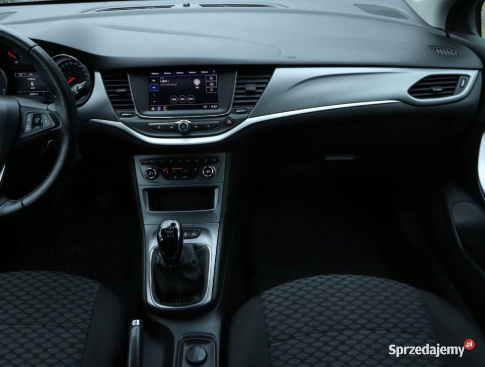 Opel Astra 12 Turbo podgrzewane fotele