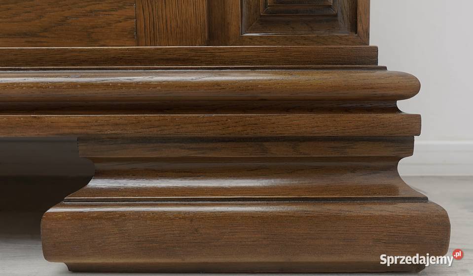 Stylowa dębowa komoda renowacji Jerka