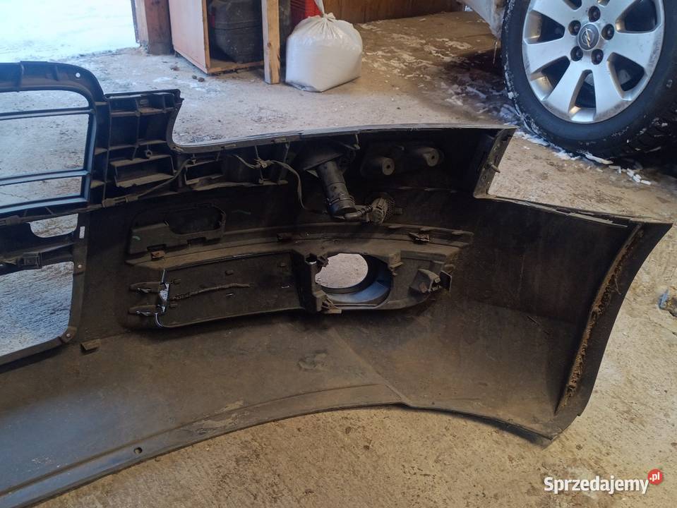 Sprzedam zderzak przedni audi A6 C6 bez grilla Zderzaki Podągi