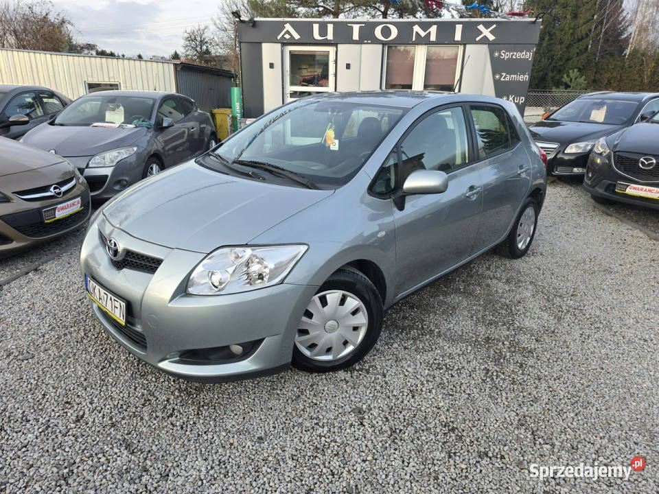 Toyota Auris 16 benz 1245drzwiklimaZadbany komputer pokładowy Świdnica