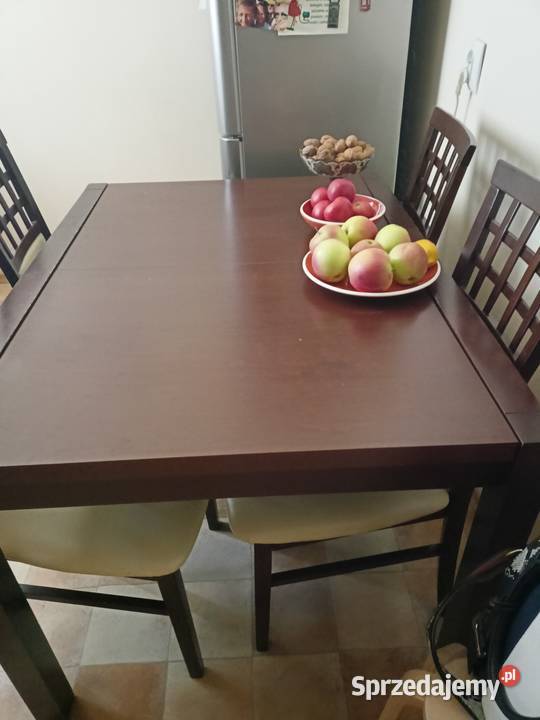 Stół i 4 krzeseł sprzedam