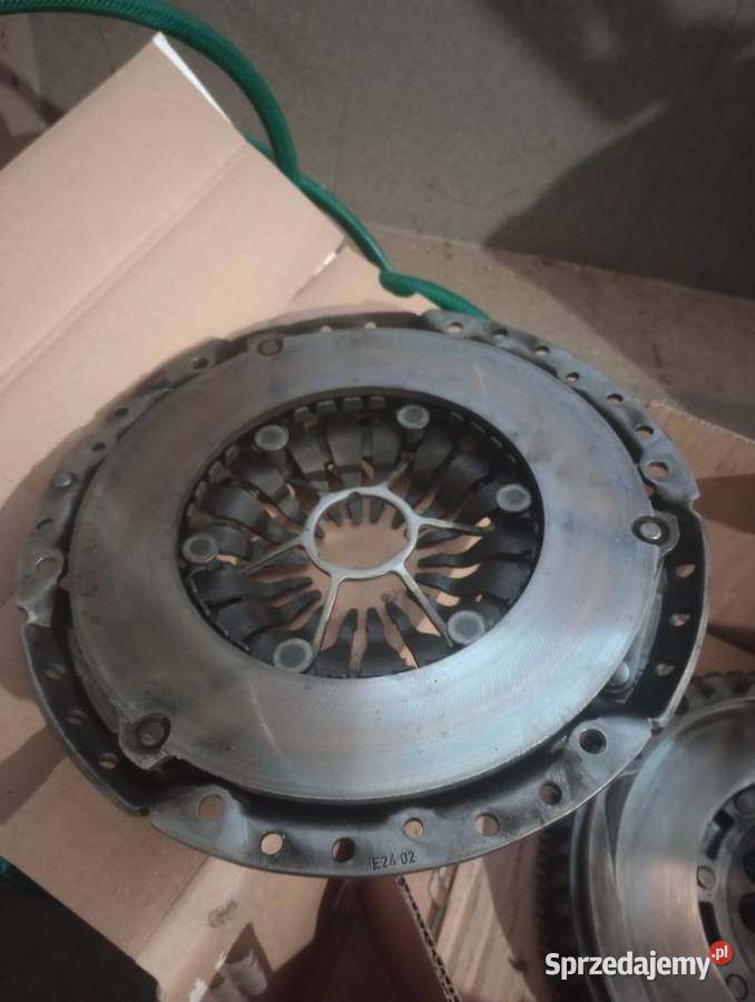 Komplet dwumasa docisk sprzęgło Volvo s60 2001r Rok produkcji 2001 podkarpackie
