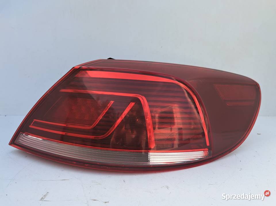VW PASSAT CC LIFT LAMPA TYŁ TYLNA PRAWA Lampy tylne Słowikowo