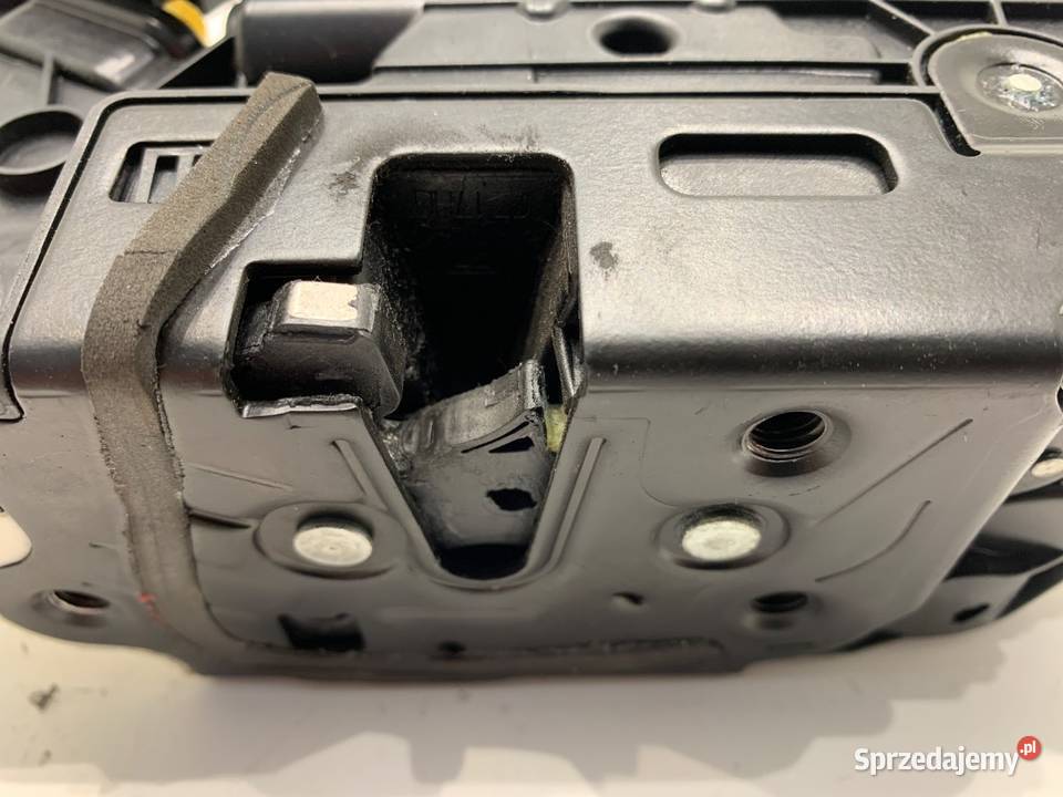 ZAMEK DRZWI LEWY PRZÓD VW GOLF VII Hatchback