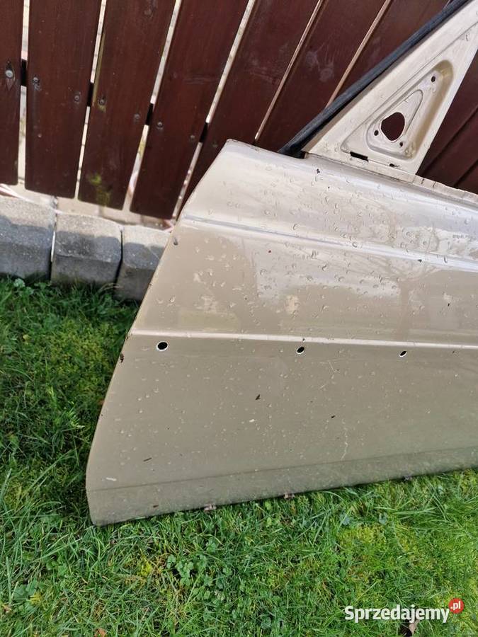 Drzwi przód lewe i prawe Mercedes W123 małopolskie Biały Kościół sprzedam