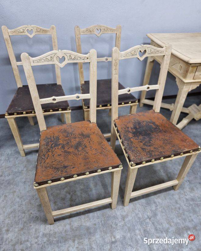 Stół z krzesłami antyk z duszą i historią Marki