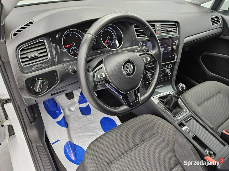 Volkswagen Golf Z Polskiego Salonu Faktura Vat Rok produkcji 2020 Warszawa