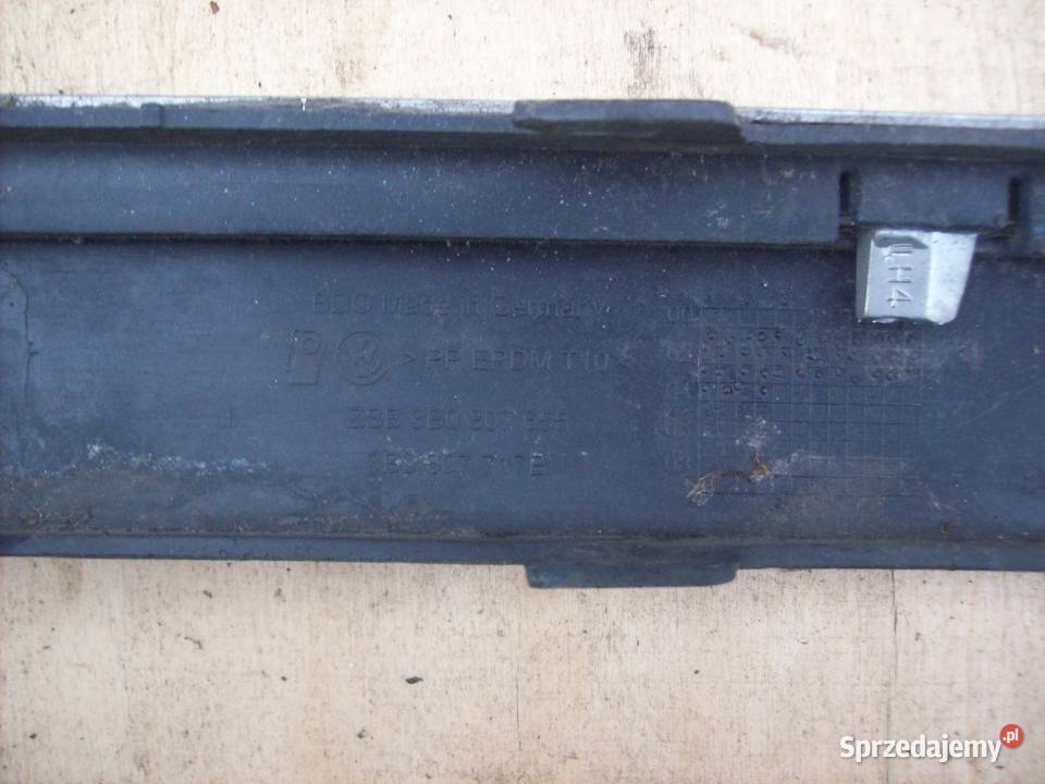 Passat B5 FL Listwa zderzaka prawa lewa mazowieckie