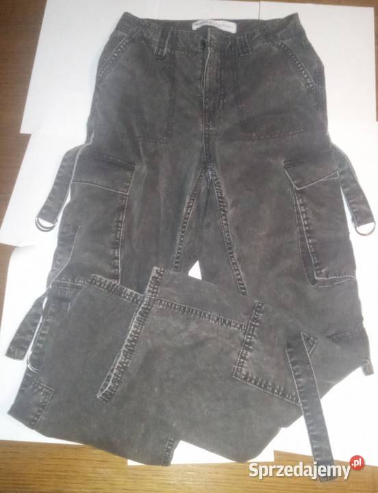 Spodnie z BERSHKA Nowy Dwór Mazowiecki