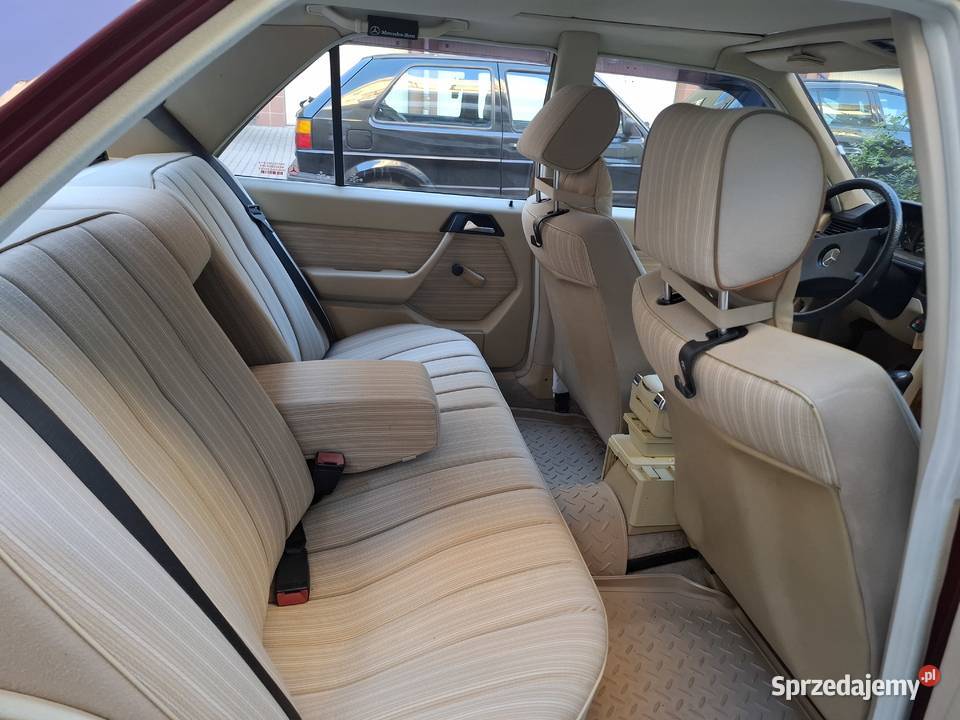 Piękny MercedesBenz zabytkowy stan radio dolnośląskie Wrocław