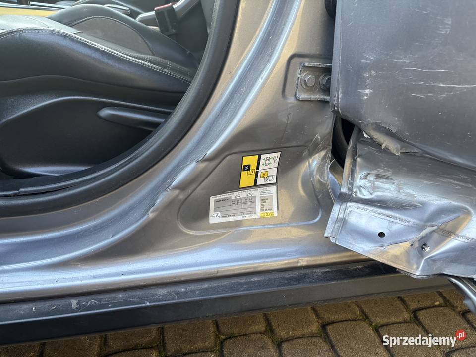 Peugeot 2008 Automat 16 eHDI 91000 2014 Gdów sprzedam