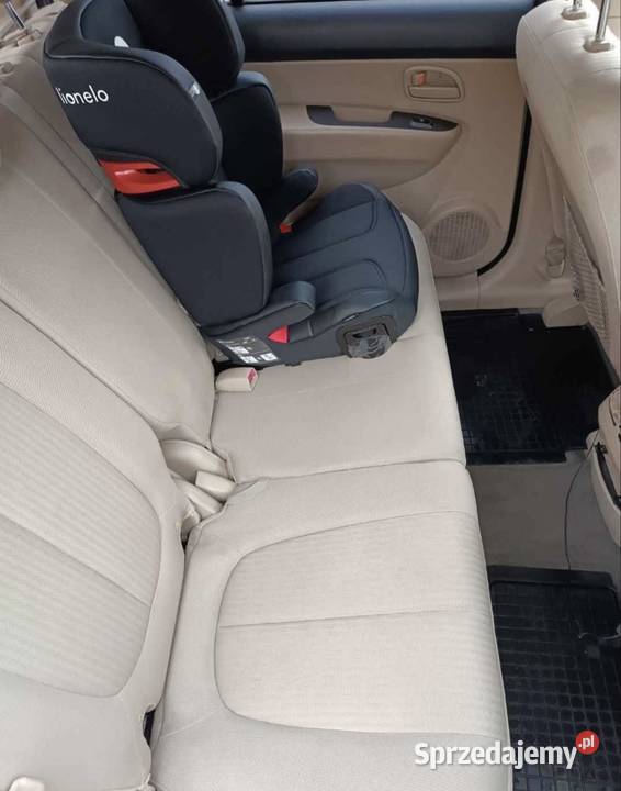 Kia carens III