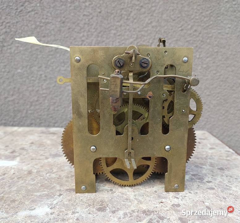M129 Mechanizm starego zegara ściennego HAU Tczew