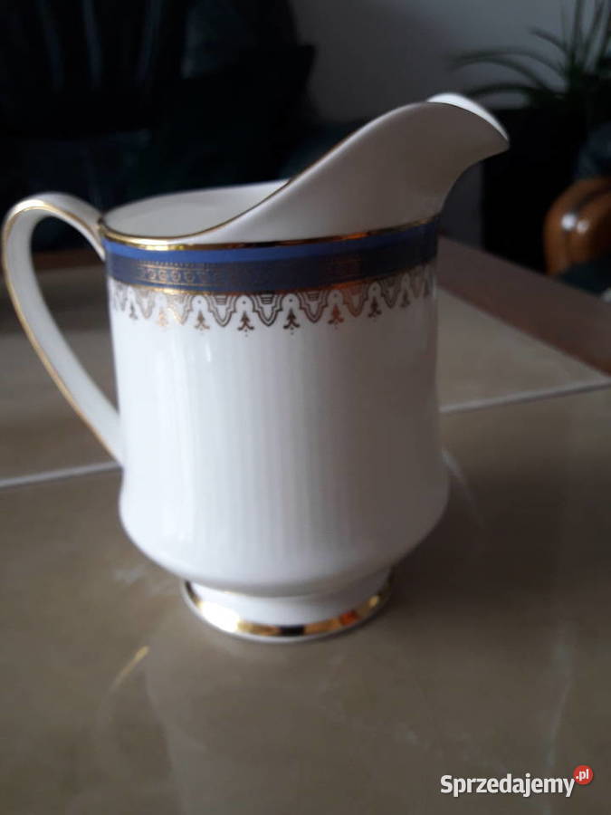 Porcelana Royal Albert sosjerka plus mlecznik Janów Lubelski