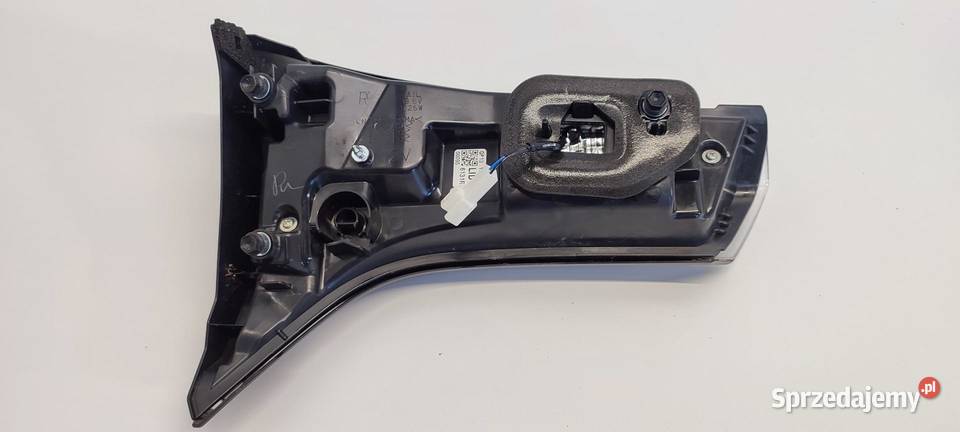 SUZUKI SX4 SCROSS LAMPA PRAWY TYŁ 2024
