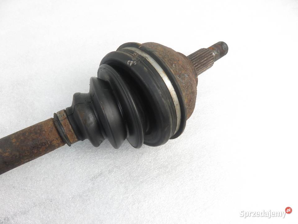 PÓŁOŚ PRAWA PRZEDNIA OPEL VIVARO A 25 DTI