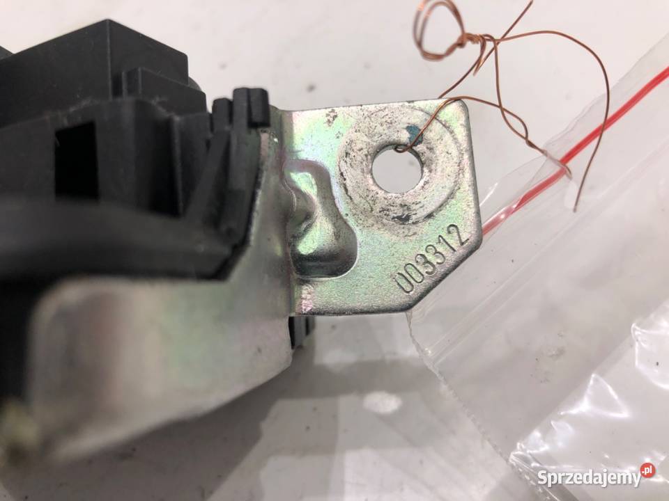 ZAMEK KLAPY TYŁ MERCEDES W246 Minivan