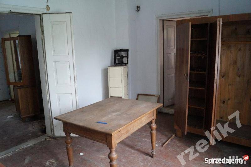 Sprzedam duży dom drewniany do remontu z działką blacha Stąporków