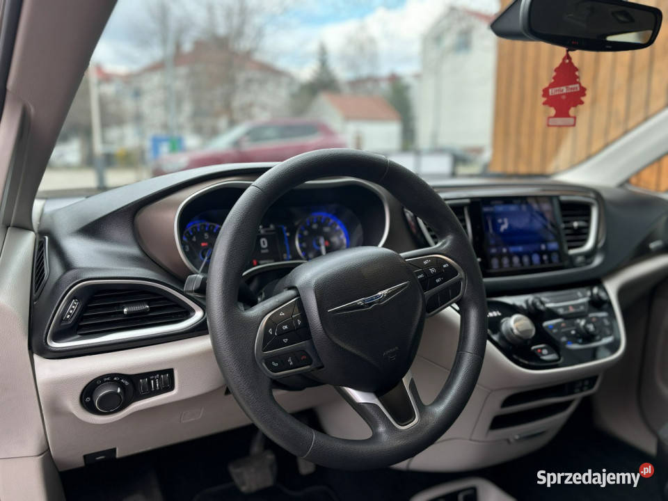 Chrysler Pacifica FV 23 Zadbany Poznań