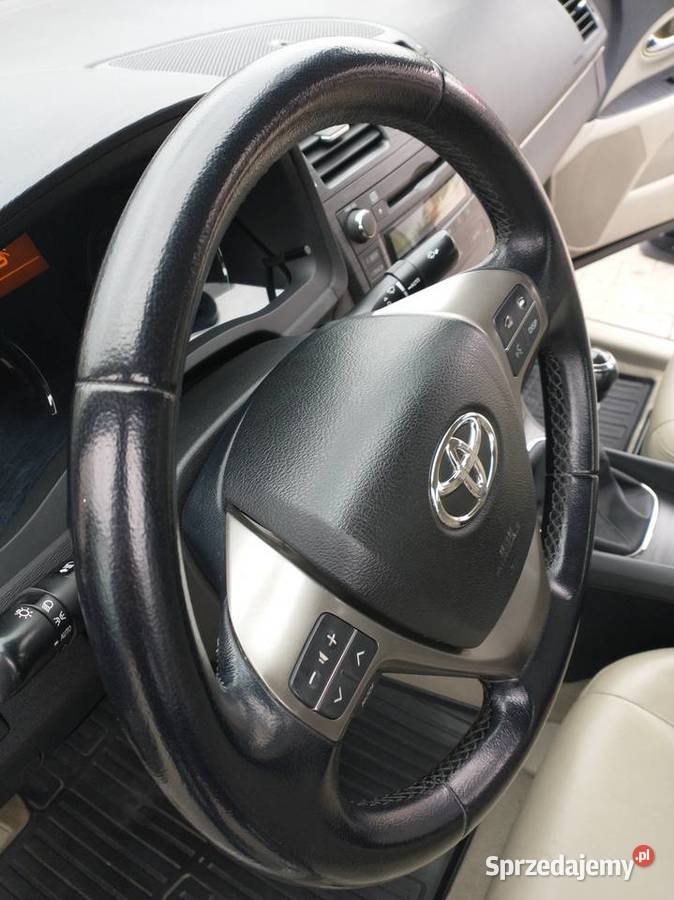 Toyota Avensis 2011 18 Lpg Avensis Łódź