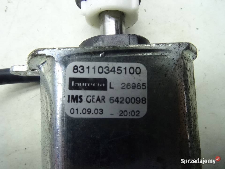 AUDI A8 D3 SILNICZEK FOTELA 83110345100 Przemęt