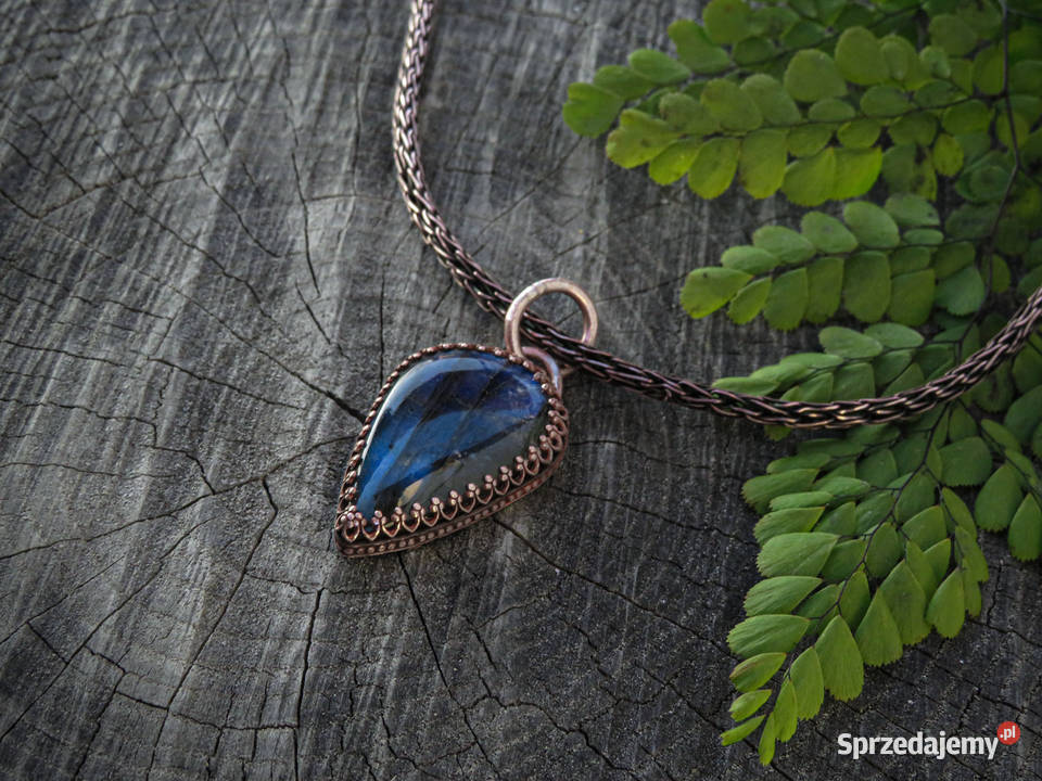 Miedziany wisiorek z labradorytem Wieliczka