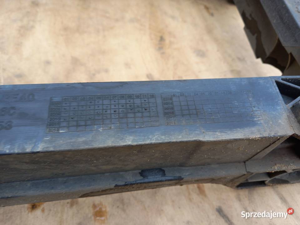 FORD FIESTA MK7 VII 10r pas przedni wzmocnienie osobowe Kielce sprzedam