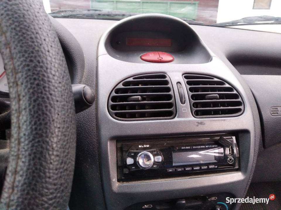 Peugeot 206 uszkodzony Stawiski