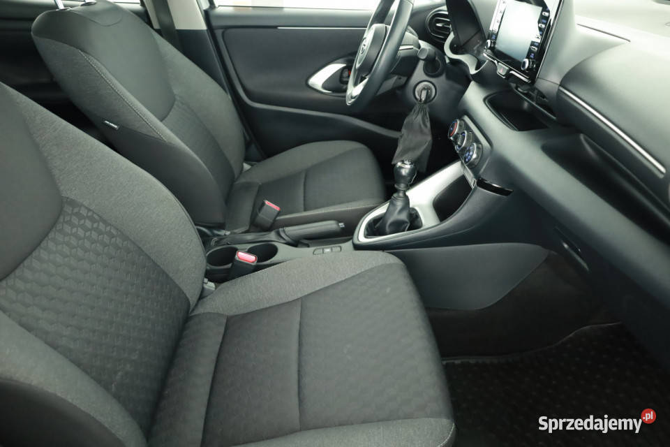 Toyota Yaris 15 VVTi pełny VAT