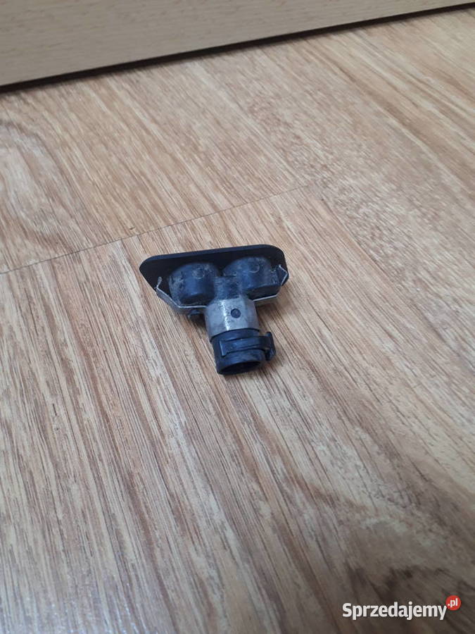 LEWY SPRYSKIWACZ LAMPY REFLEKTORA BMW E39 Czyżowice