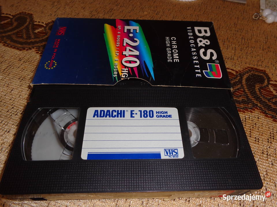 kaseta z filmem VHS