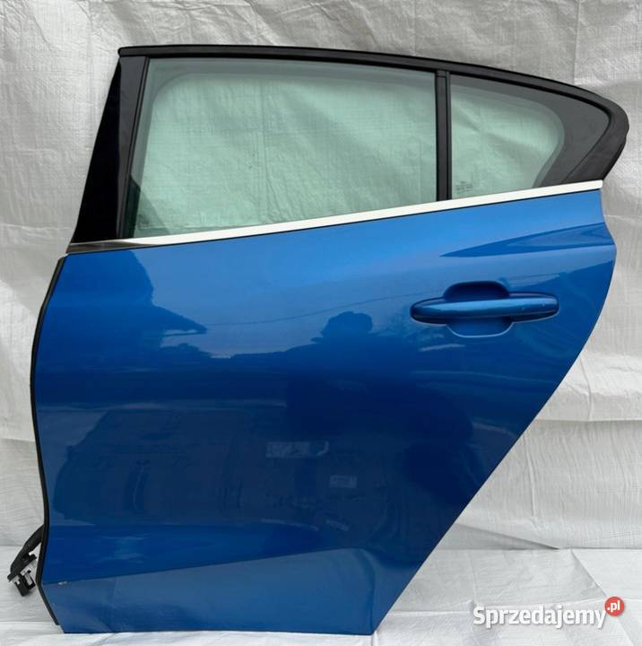 FORD FOCUS MK4 HB DRZWI LEWY TYŁ KOMPLETNE osobowe