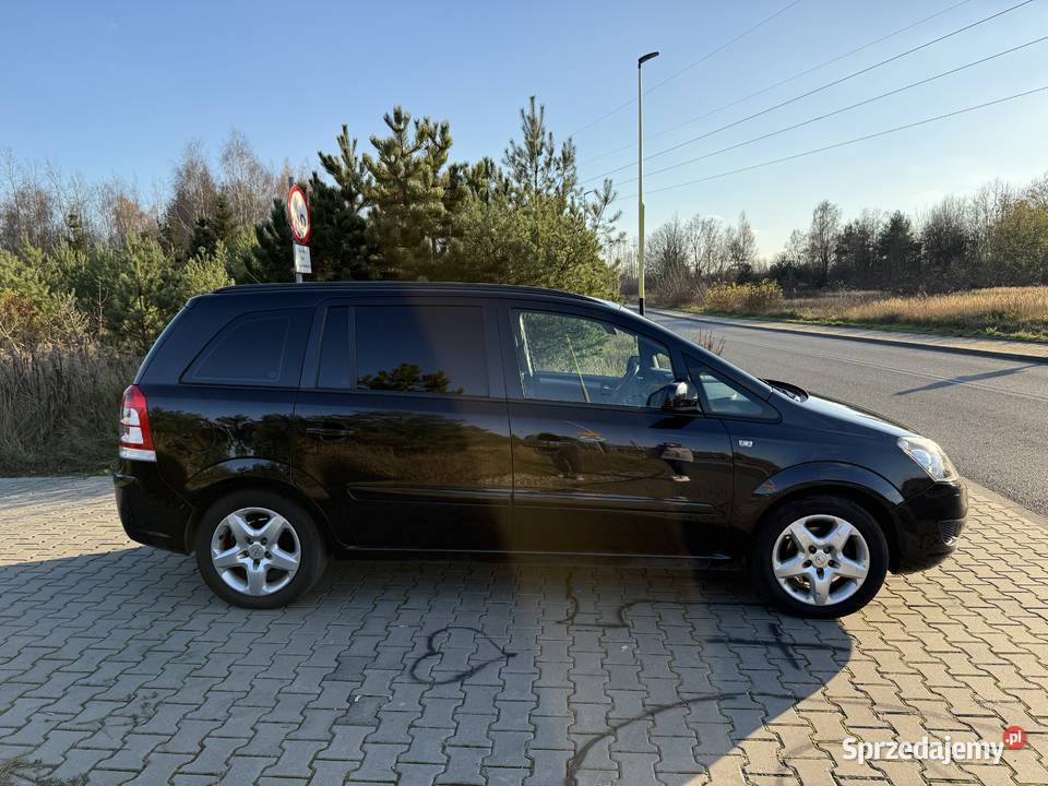 Opel Zafira 2012 18 benzyna 7os rodzinne autko 228650km Łódź