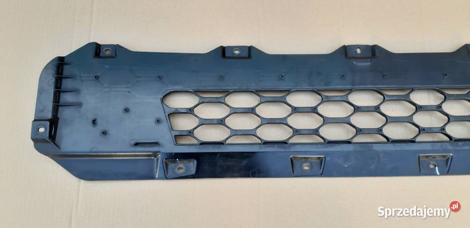 IVECO EUROCARGO EURO 6 KRATKA ZDERZAKA WLOT Bieleń