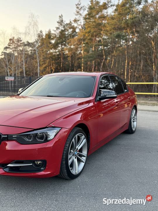 BMW F30 328i 2013 2000cm3