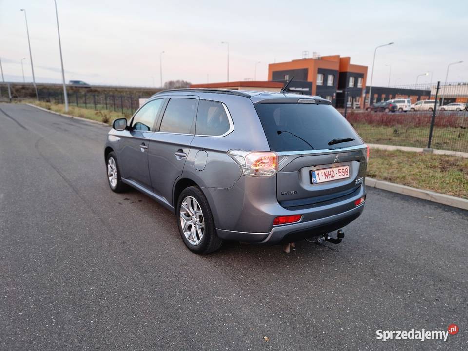 Mitsubishi Outlander 20 PHEV Instyle 4X4 radio sprzedam