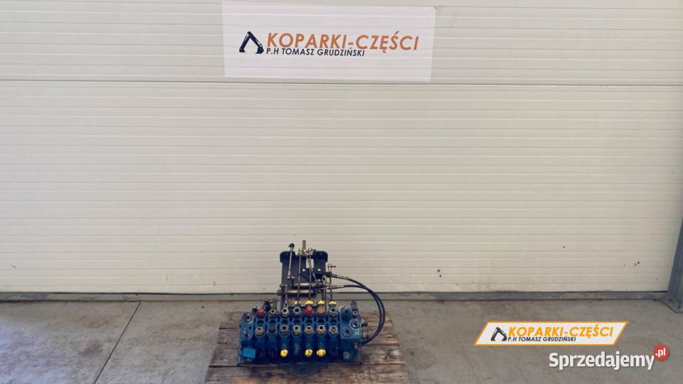 Kompletny rozdzielacz tylny Holland LB 115 CASE