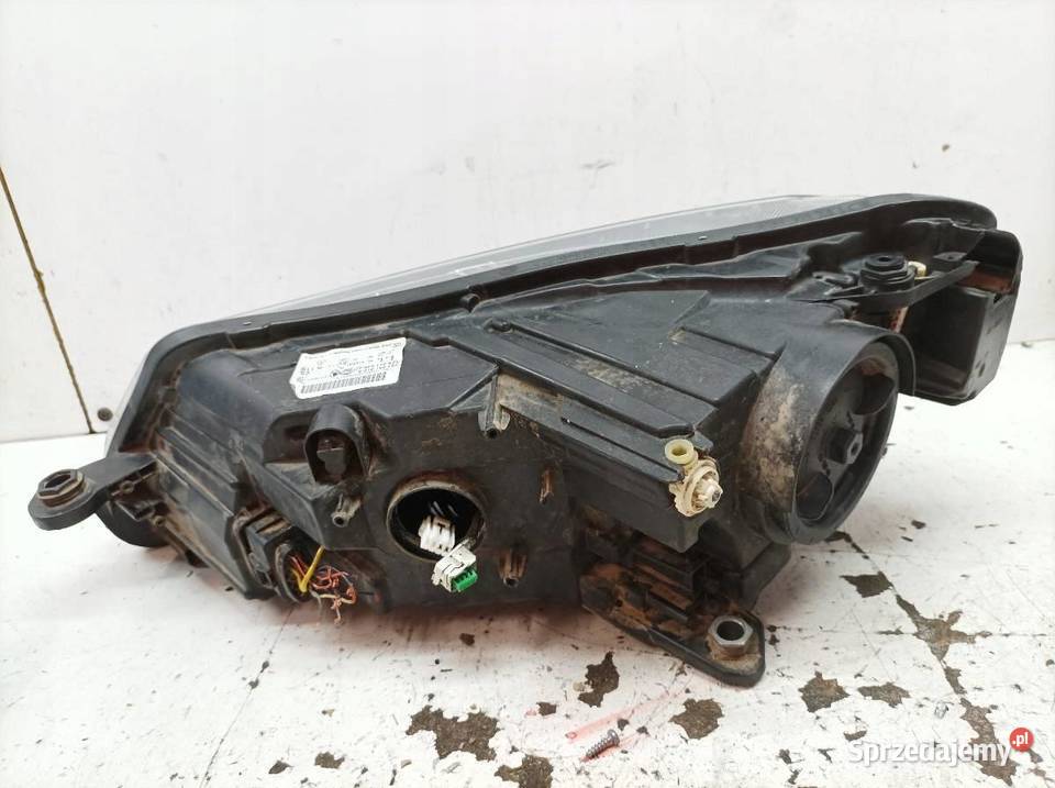 LAMPA PRZÓD PRAWA XENON USZKODZONA 3V1941018A świętokrzyskie